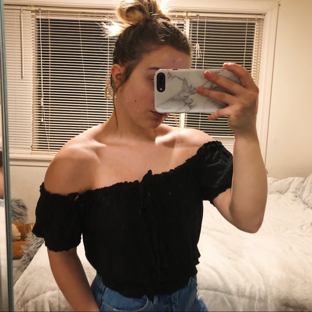 Brandy Melville Off the Shoulder Ruffle Shirt